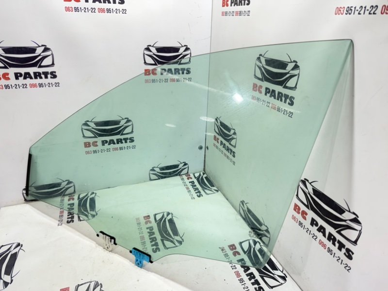 Стекло двери переднее левое Nissan Rogue 2021 T33 2.5 80301-6RR1A Б/У