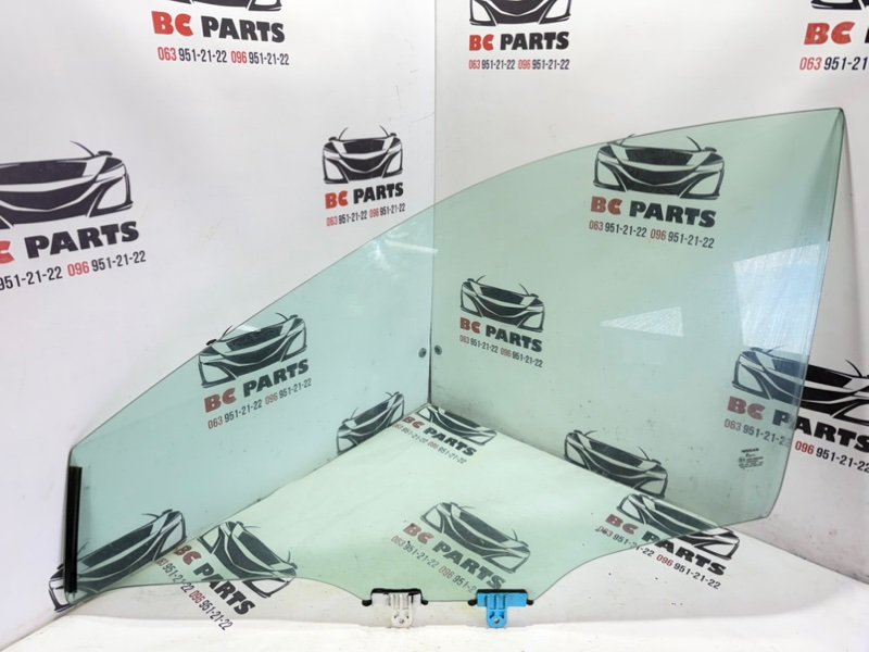 Стекло двери переднее левое Rogue 2021 T33 2.5