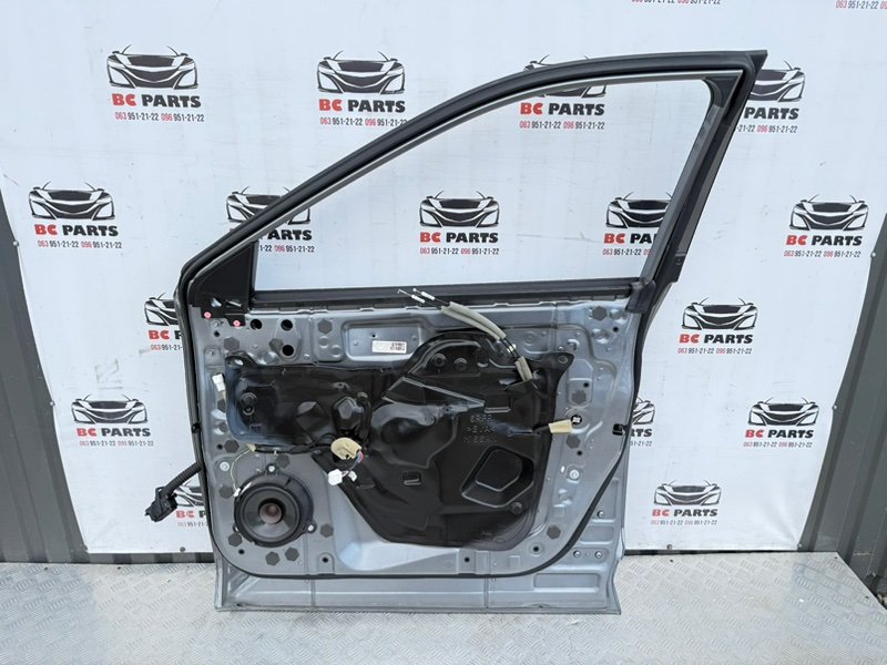 Дверь боковая передняя правая Rogue 2021 T33 2.5