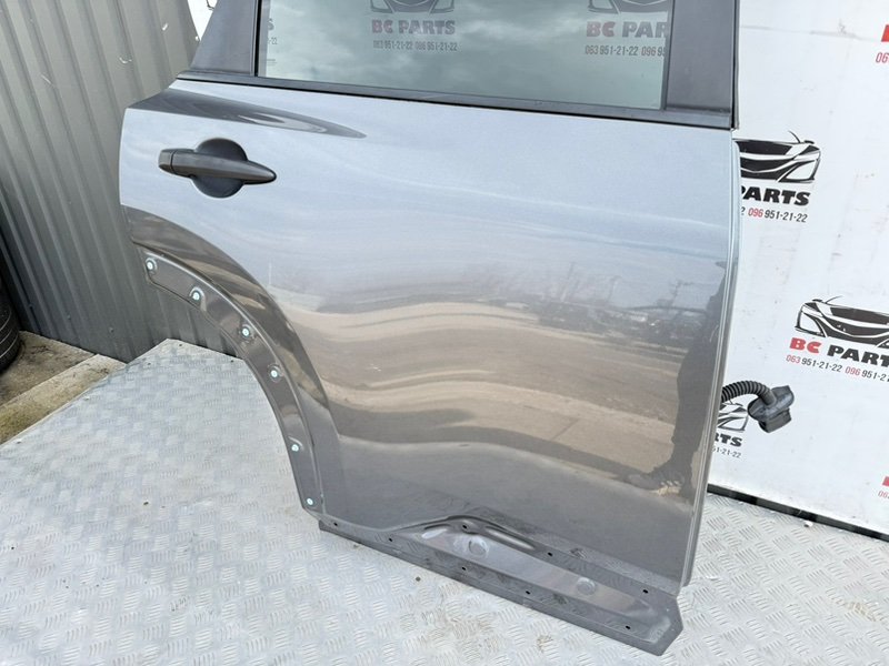 Дверь боковая задняя правая Nissan Rogue T33 2.5