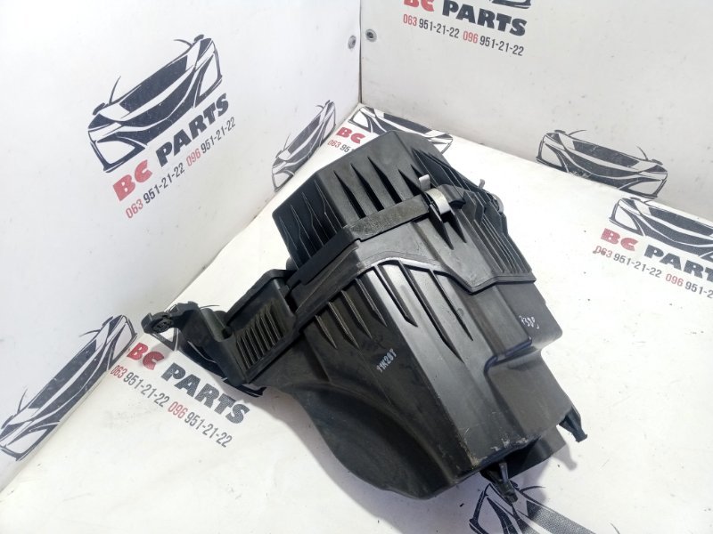 Корпус воздушного фильтра Nissan Rogue T33 2.5