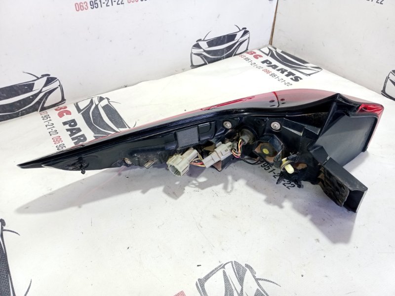 Фонарь наружный (в крыло) задний правый Rogue 2023 T33 1.5