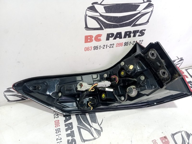 Фонарь наружный (в крыло) задний правый Rogue 2021 T33 2.5