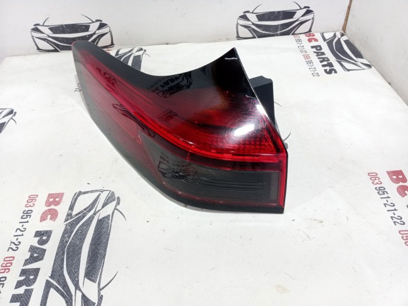 Фонарь наружный (в крыло) задний левый Rogue 2021 T33 2.5