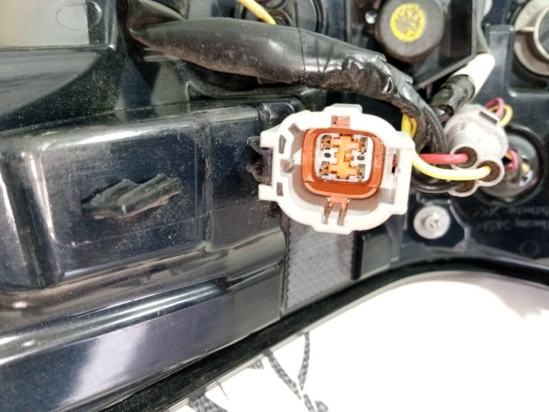 Фонарь наружный (в крыло) задний левый Rogue 2021 T33 2.5