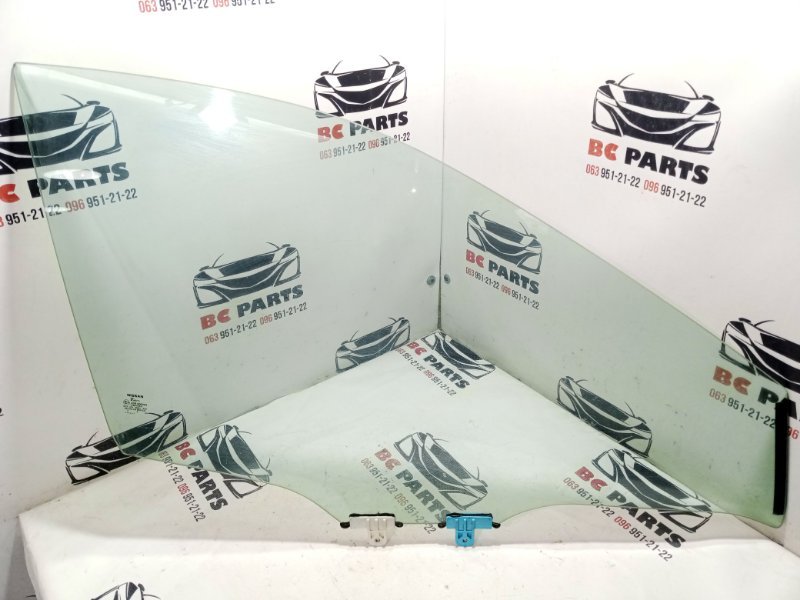 Стекло двери переднее правое Nissan Rogue 2021 T33 2.5 80300-6RR1A Б/У