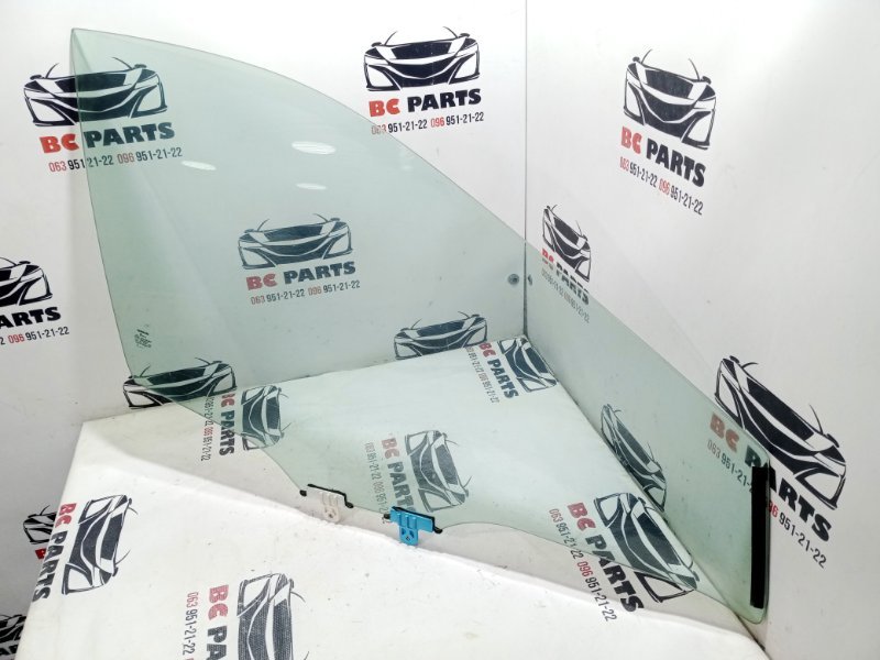 Стекло двери переднее правое Rogue 2021 T33 2.5