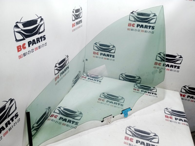 Стекло двери переднее левое Nissan Rogue T33 2.5