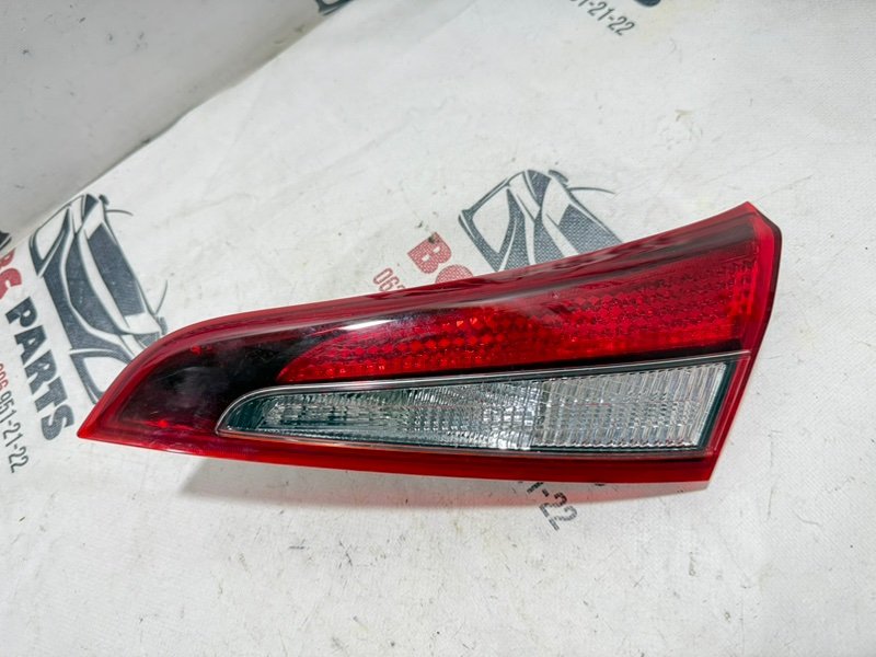Фонарь задний внутренний задний правый Kia Soul 2020 2.0 92404K0000 Б/У