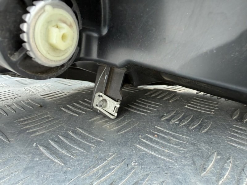 Фара Led передняя правая Rogue 2021 T33 2.5