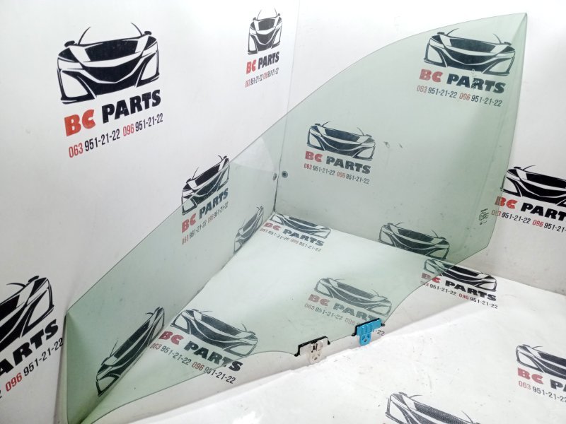 Стекло двери переднее левое Nissan Rogue T33 1.5