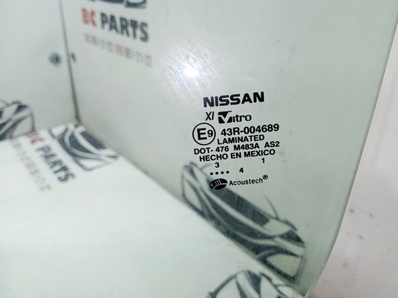 Стекло двери переднее левое Rogue 2024 T33 1.5