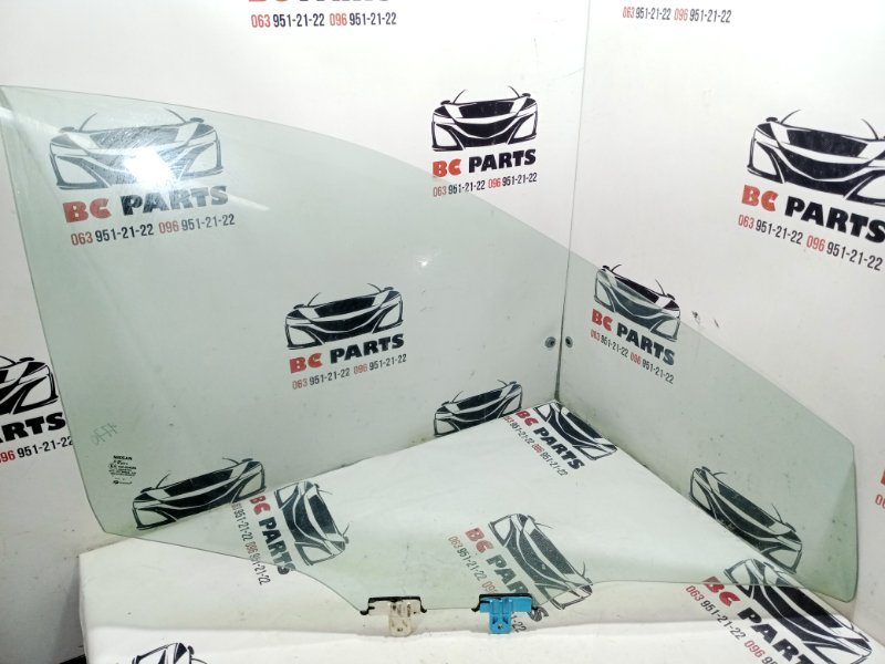 Стекло двери переднее правое Nissan Rogue 2024 T33 1.5 80300-6RR0A Б/У