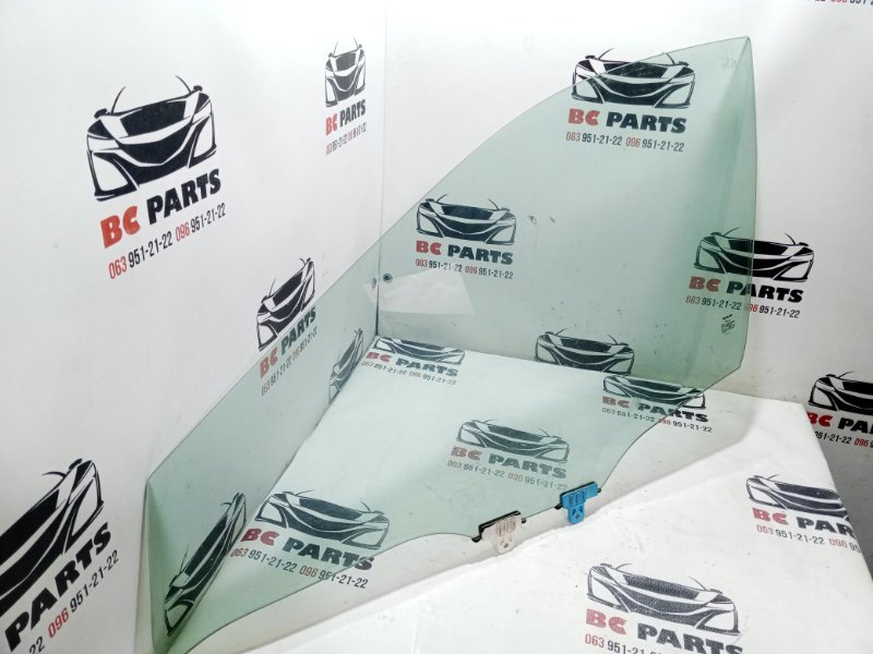 Стекло двери переднее левое Nissan Rogue t33 1.5