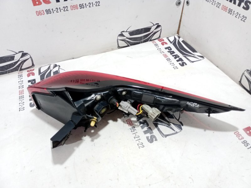 Фонарь наружный (в крыло) задний левый Rogue 2021 T33 2.5