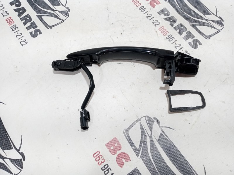 Ручка двери внешняя передняя правая Rogue 2021 T33 2.5