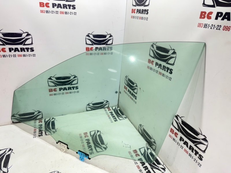 Стекло двери переднее левое Rogue 2023 T33 1.5