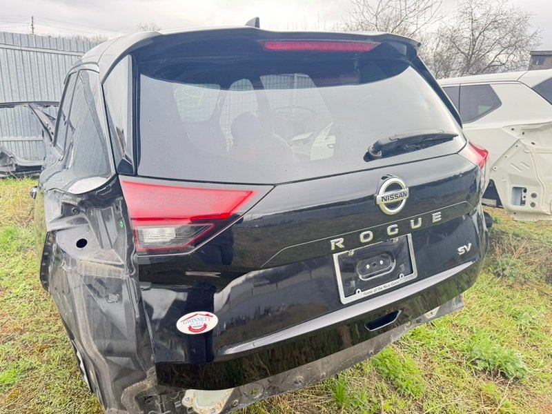 Крышка багажника Nissan Rogue T33 2.5