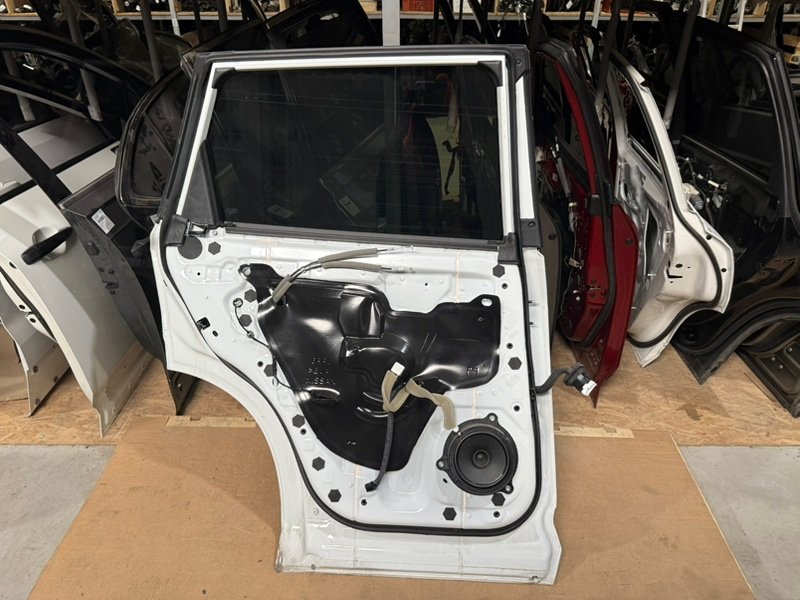 Дверь боковая задняя левая Rogue 2024 T33 1.5