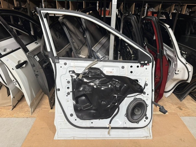 Дверь боковая передняя левая Rogue 2024 T33 1.5