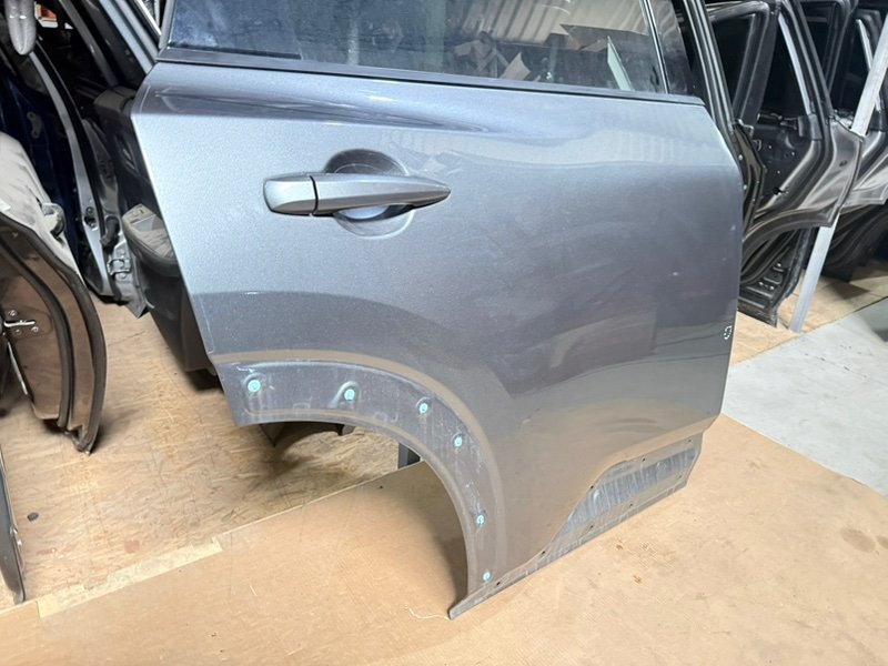 Дверь боковая задняя правая Rogue 2023 T33 1.5