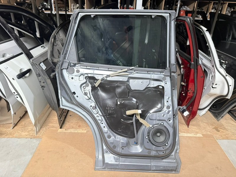 Дверь боковая задняя левая Rogue 2023 T33 1.5