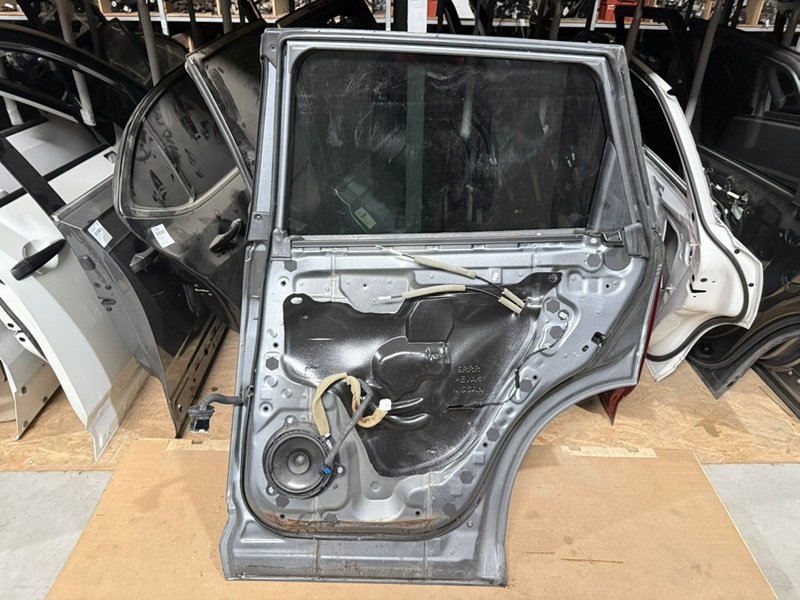 Дверь боковая задняя правая Rogue 2023 T33 1.5