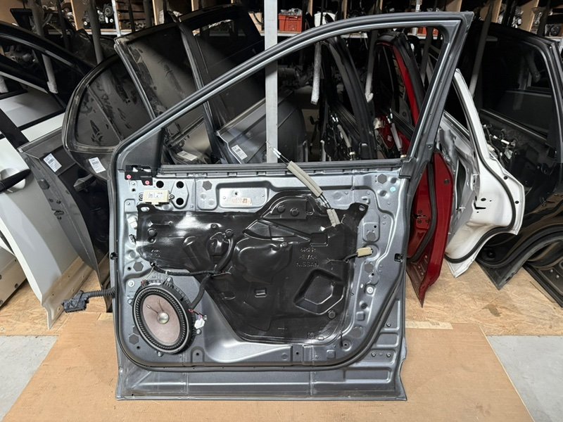 Дверь боковая передняя правая Rogue 2023 T33 1.5