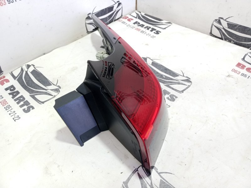 Фонарь наружный (в крыло) задний правый Rogue 2023 T33 1.5