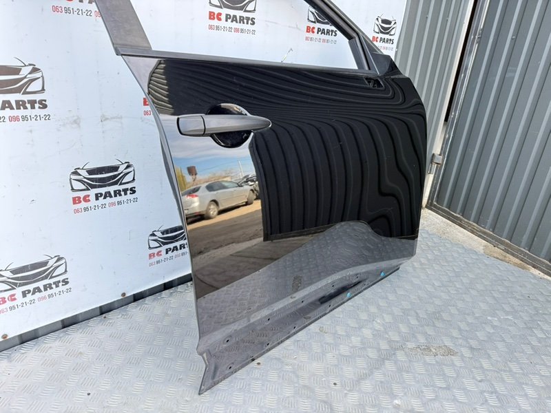 Дверь боковая передняя правая Nissan Rogue T33 2.5