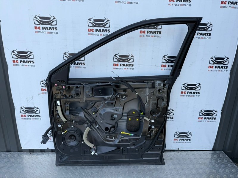 Дверь боковая передняя правая Rogue 2021 T33 2.5