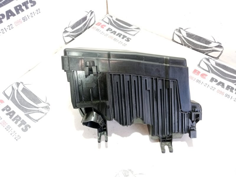 Корпус блока предохранителей Rogue 2023 T33 1.5