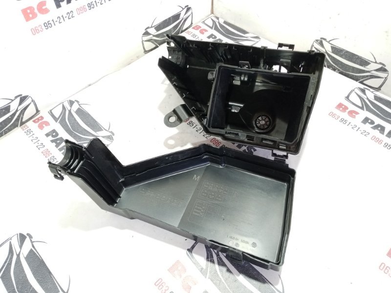Корпус блока предохранителей Rogue 2023 T33 1.5