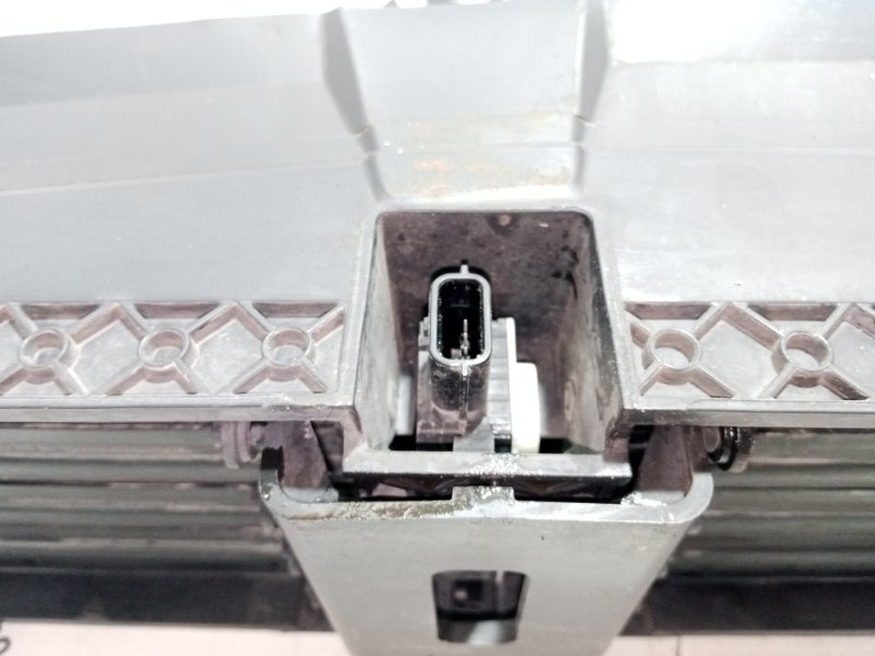 Жалюзи радиатора Rogue 2023 T33 1.5
