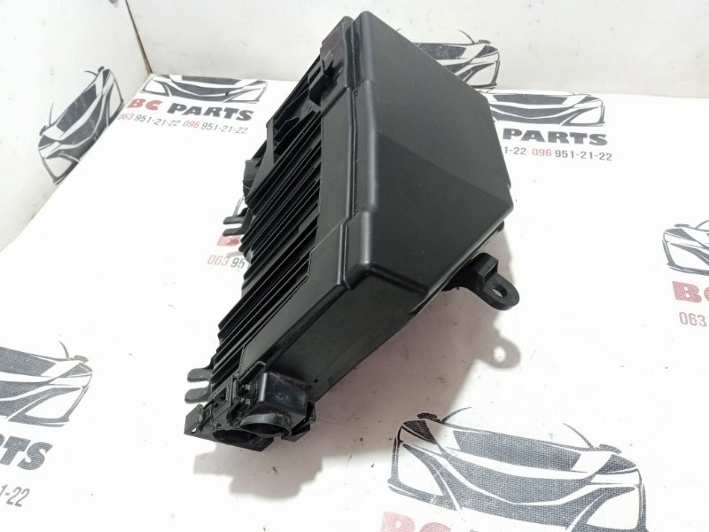 Корпус блока предохранителей Rogue 2021 T33 2.5