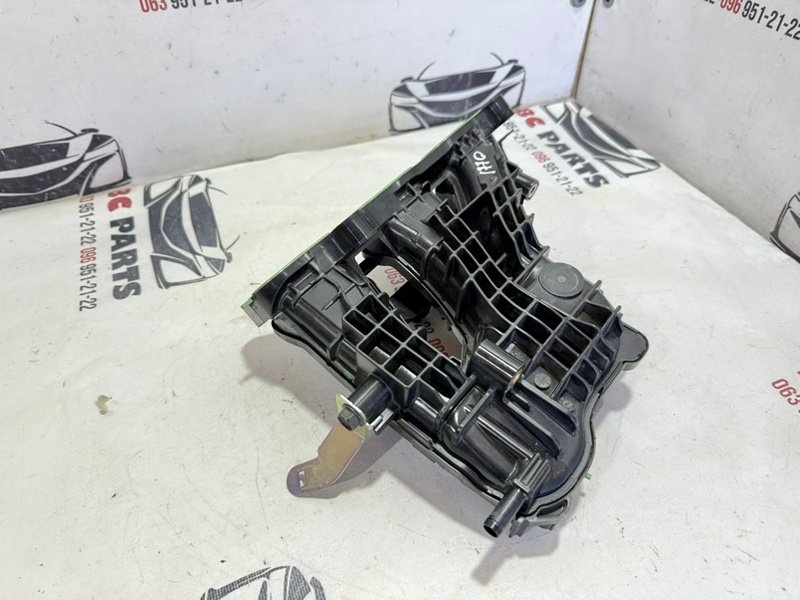 Коллектор впускной Nissan Rogue T33 1.5