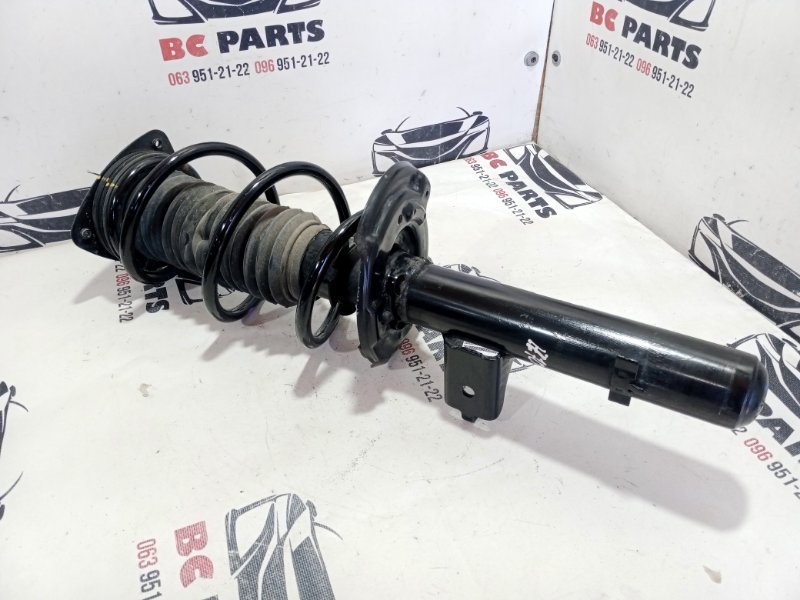Стойка подвески передняя правая Nissan Rogue 2024 T33 1.5 543026RA1D Б/У