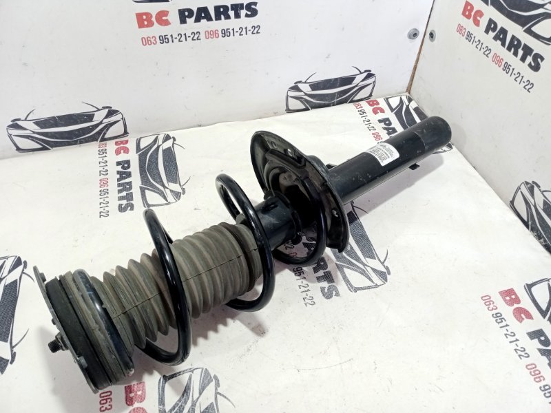 Стойка подвески передняя правая Nissan Rogue 2021 T33 2.5 543026RA1D Б/У