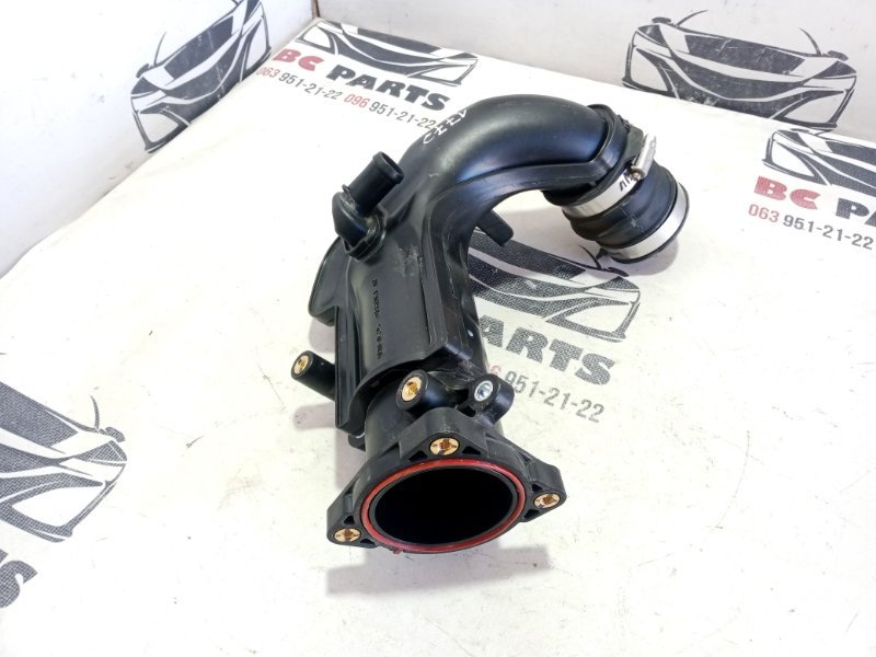 Патрубок интеркулера Nissan Rogue 2024 T33 1.5 16576-6RC3B Б/У