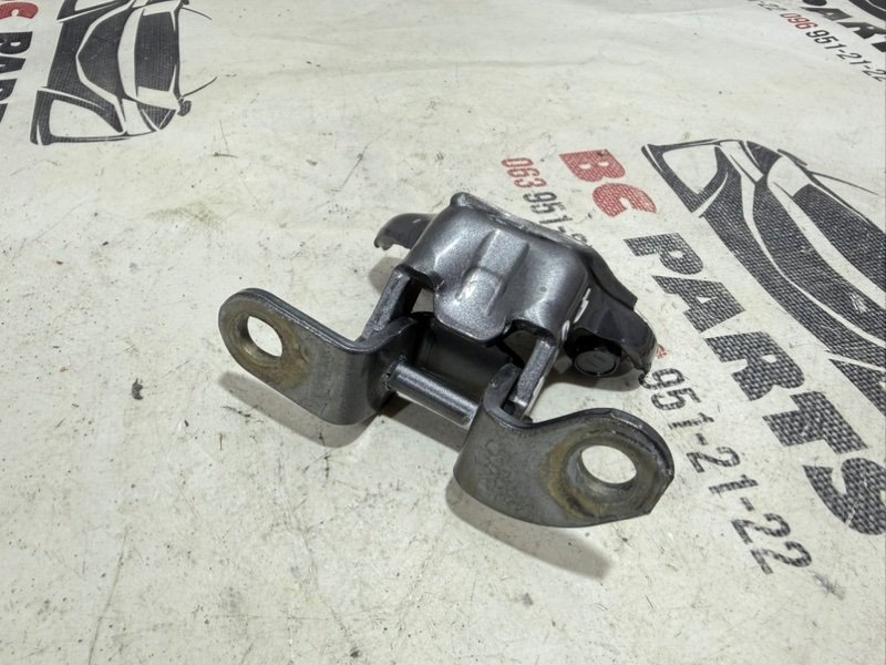 Петля двери задняя правая RX 350 2012 3.5
