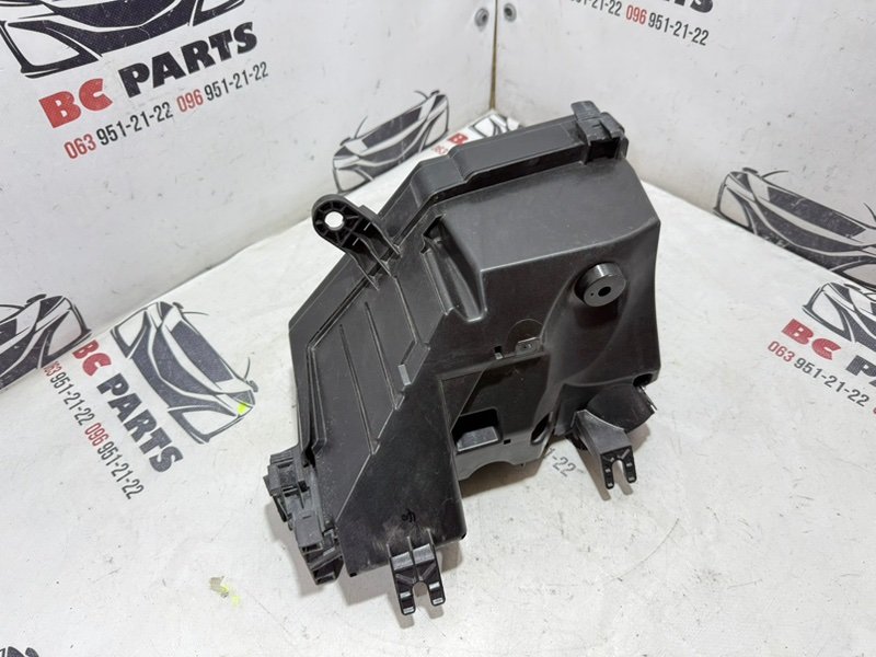 Корпус блока предохранителей Rogue 2023 T33 1.5