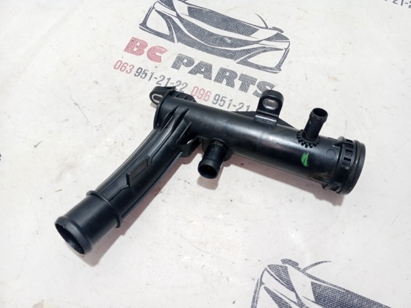 Патрубок охлаждения Rogue 2023 T33 1.5