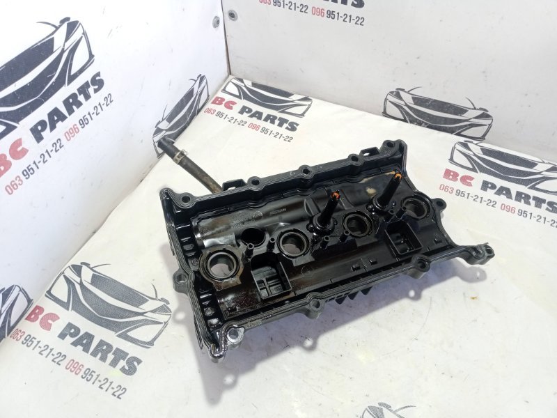 Клапанная крышка Nissan Rogue T33 2.5