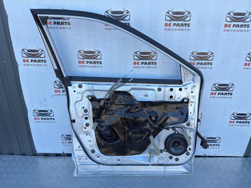 Дверь боковая передняя левая Rogue 2020 T33 2.5