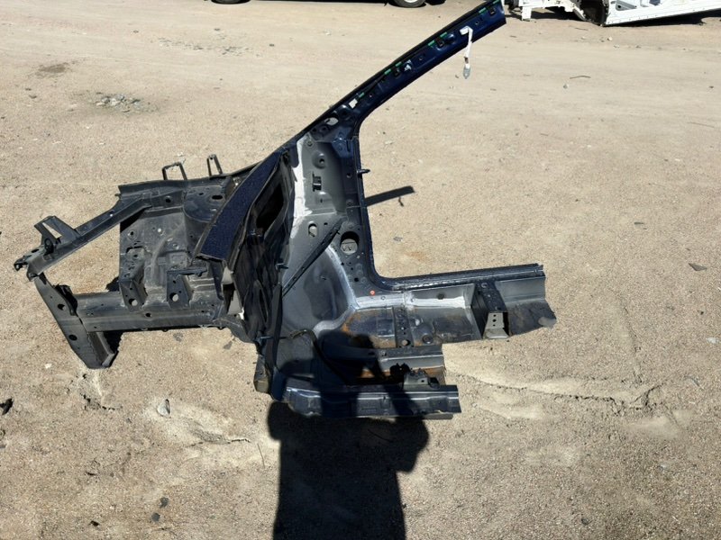 Часть кузова передний правый Rogue 2021 T33 2.5