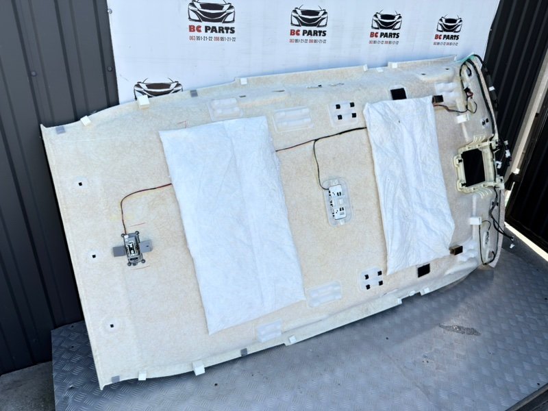 Обшивка потолка Rogue 2020-2023 T33