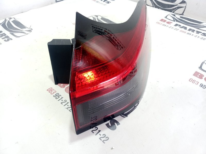 Фонарь наружный (в крыло) задний правый Nissan Rogue T33 1.5