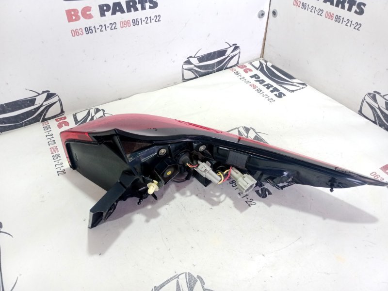 Фонарь наружный (в крыло) задний левый Rogue 2022 T33 1.5