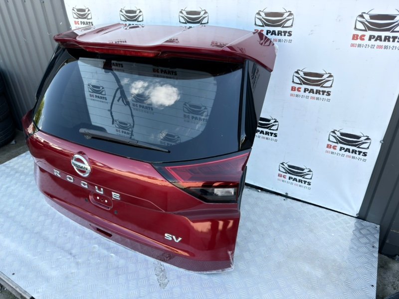 Крышка багажника Nissan Rogue T33 2.5