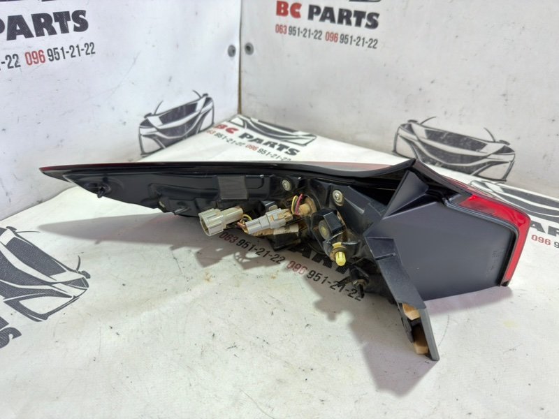 Фонарь наружный (в крыло) задний правый Rogue 2020 T33 2.5